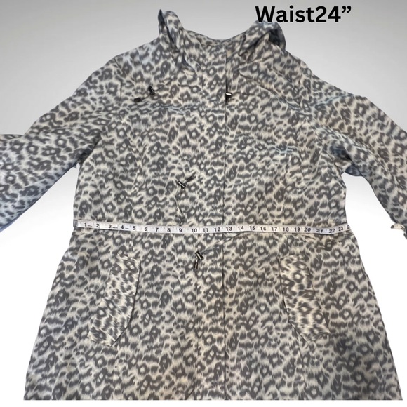 Miss Etam Lightweight Hooded Spring, Fall Leopard Print Rain Jacket 3/4 length - Picture 8 of 16